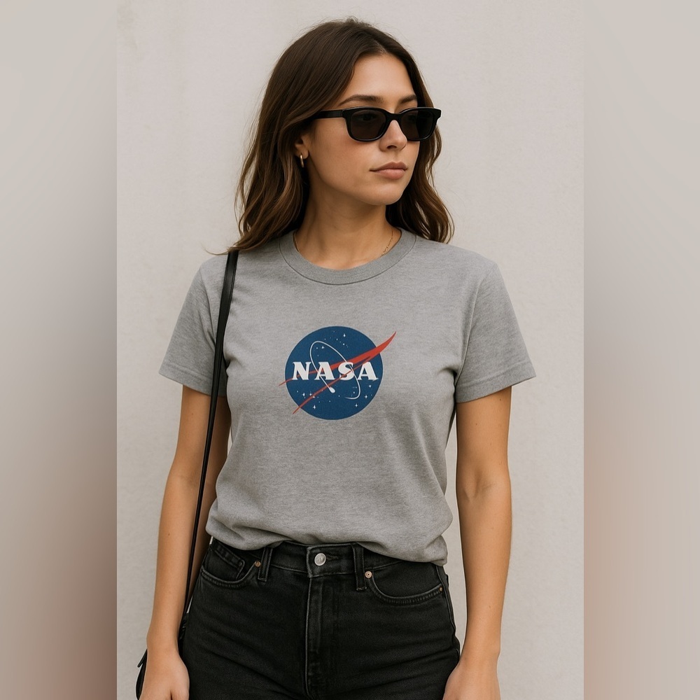 🏷️ 5 for $25 - NASA Tee